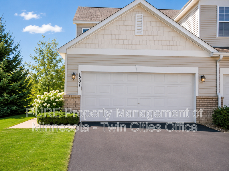 Stillwater Townhome: 1201 Timber Way