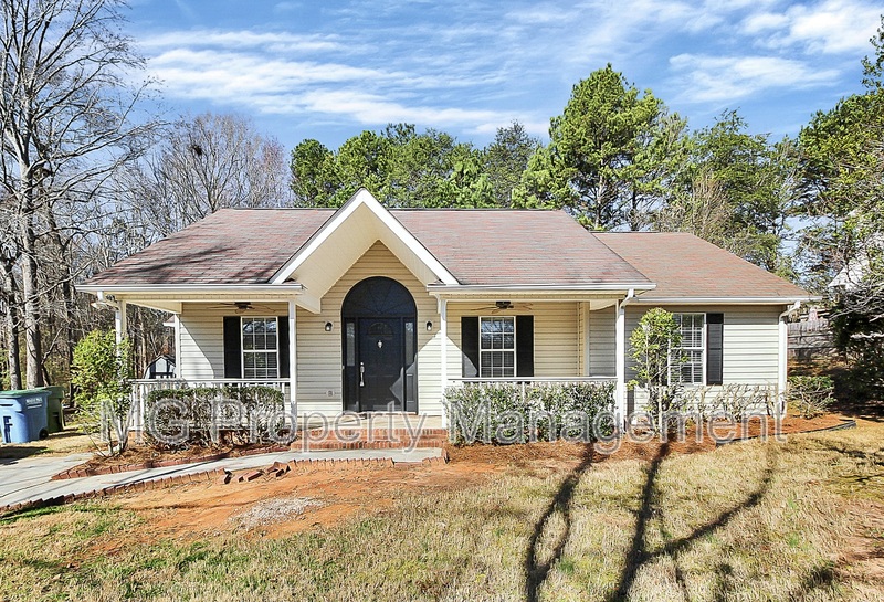 Fort Mill House: 141 Brookshire Drive