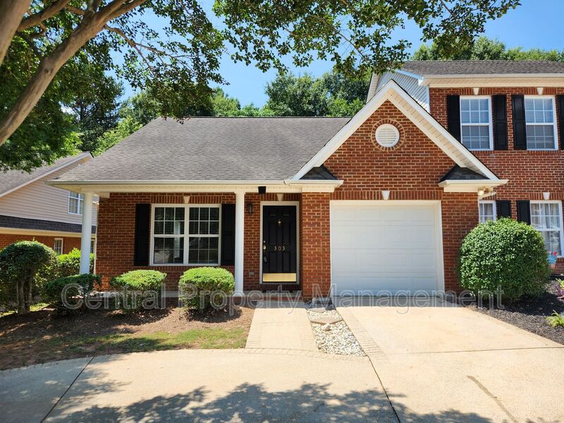 Moore House: 303 Rexford Drive