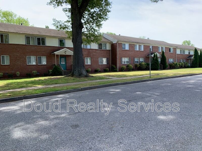 Portsmouth Condo: 12 Pollux Circle E. -Apt 4