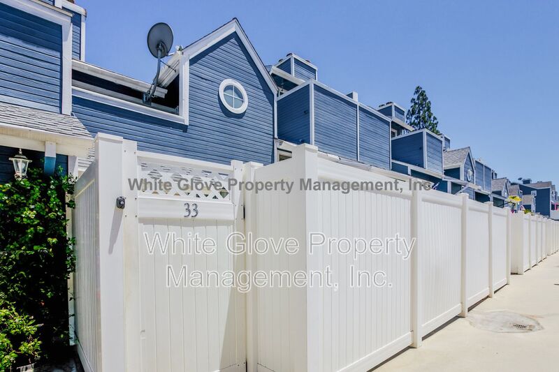 Brea Condo: 205 S. Redwood Ave