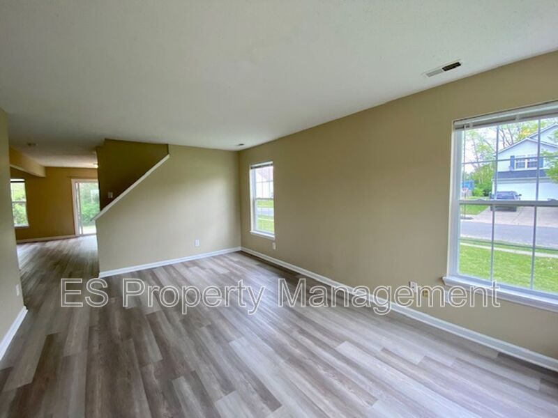 Wonderful 4 Bedroom 2.5 Bathroom Two Story Home in Lawrence! - Photo 7