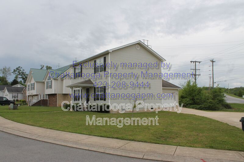 Ringgold House: 20 Night Shade Ln