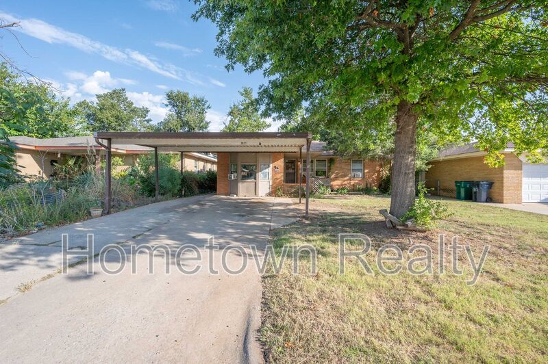 Oklahoma City House: 2621 SW 52nd Street