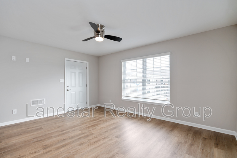 Louisville Condo: 7300 Tiger Way