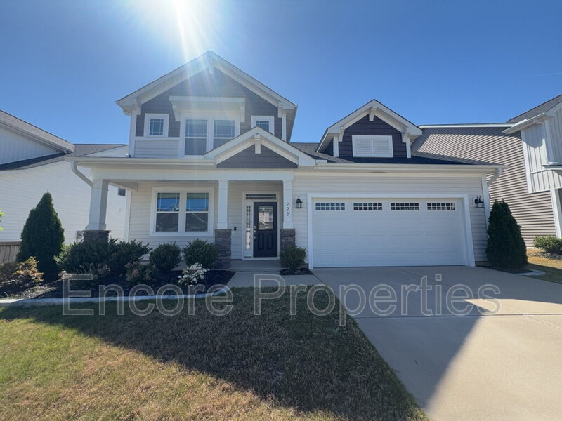 Fuquay-Varina House: 722 Tibumoll Ln