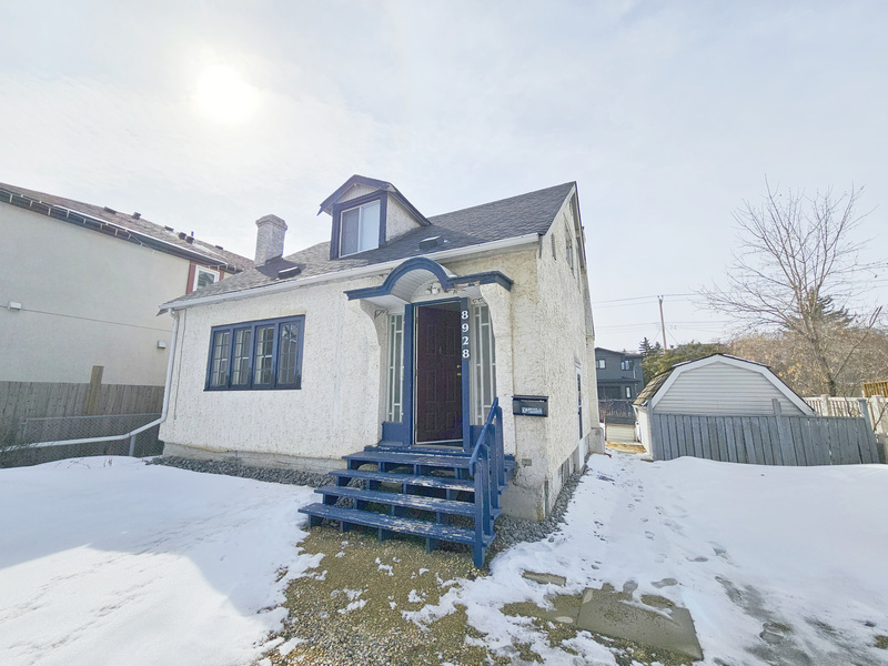 Edmonton House: 8928 116th St NW