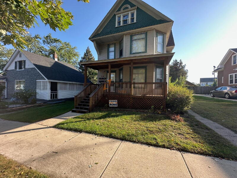 Michigan City Condo: 1122 Spring Street