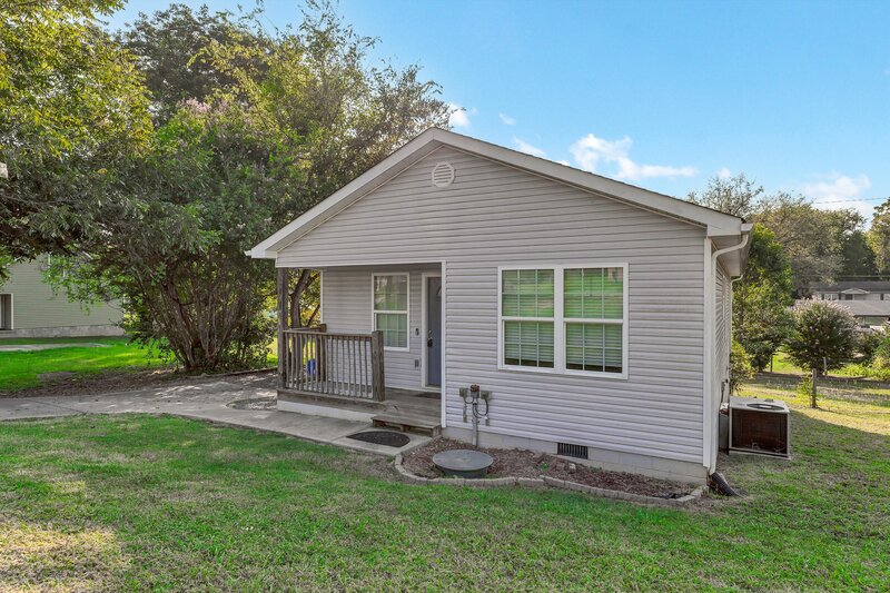 Alcoa House: 219 West Watt Street