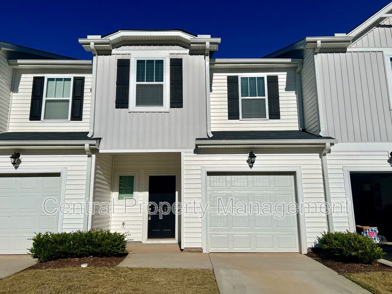 Greenville House: 613 Reese Lane