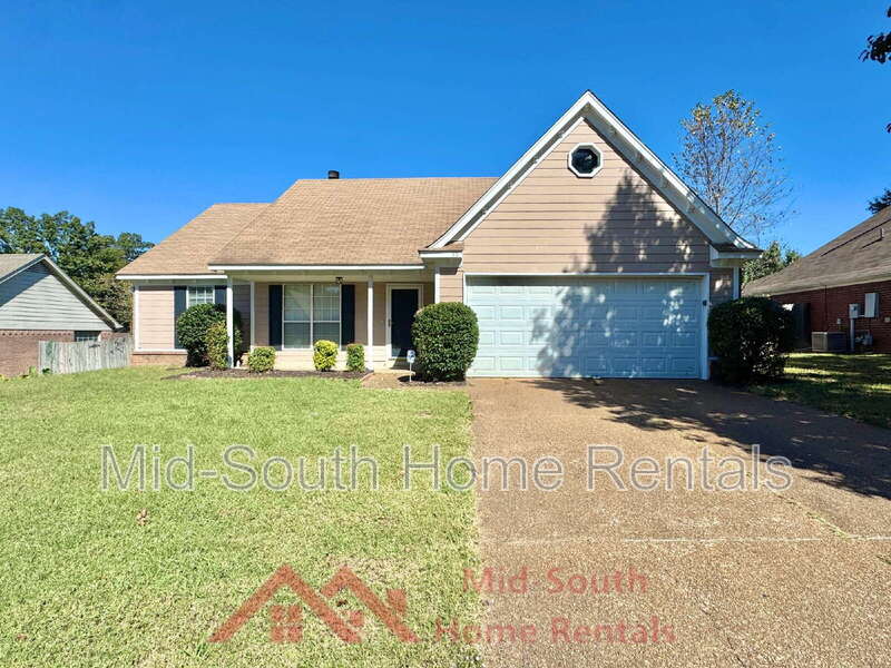Oakland House: 55 Oak Ridge Cove