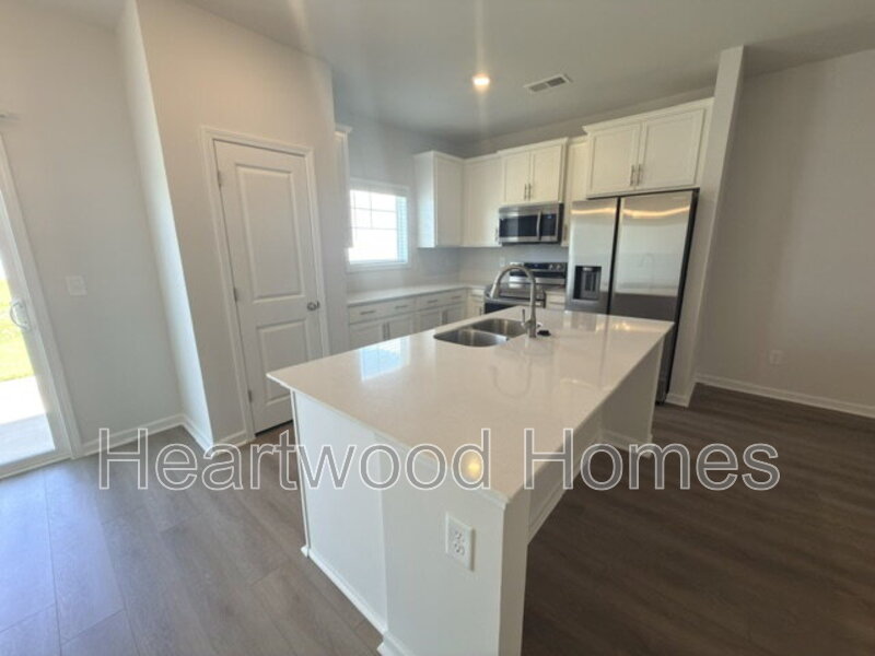 Columbia Townhome: 121 Bartlett Drive