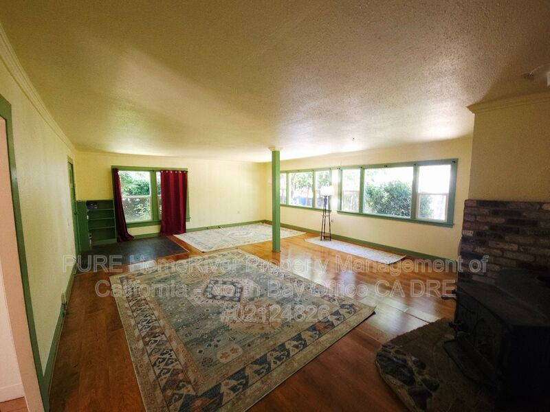 Ukiah House: 161 Cherry St
