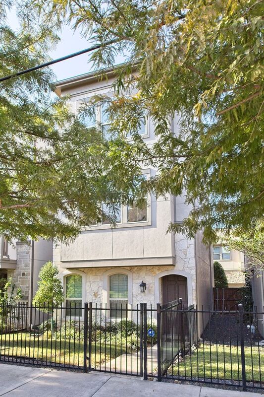 Dallas House: 5319 Holland Ave