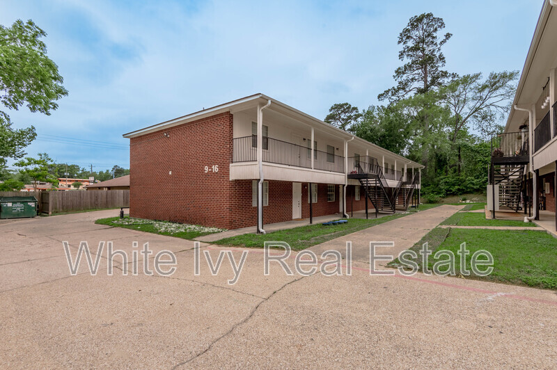 Huntsville Condo: 600 Palm Street