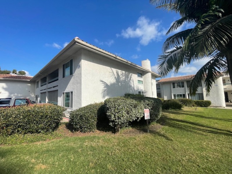 Carlsbad House: 2304 Altisma Way