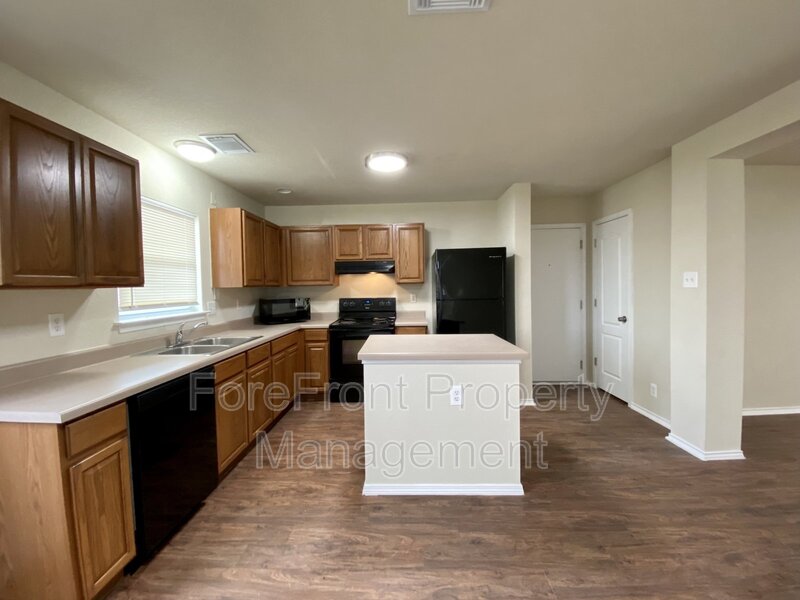 66 Montana Bay San Antonio TX 78254 - Photo 2