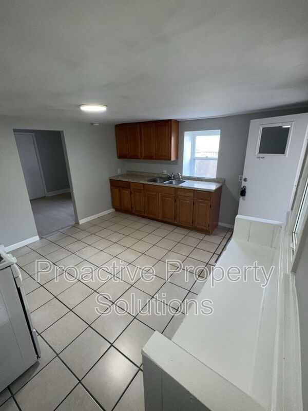 Scranton House: 534 E Cherry St