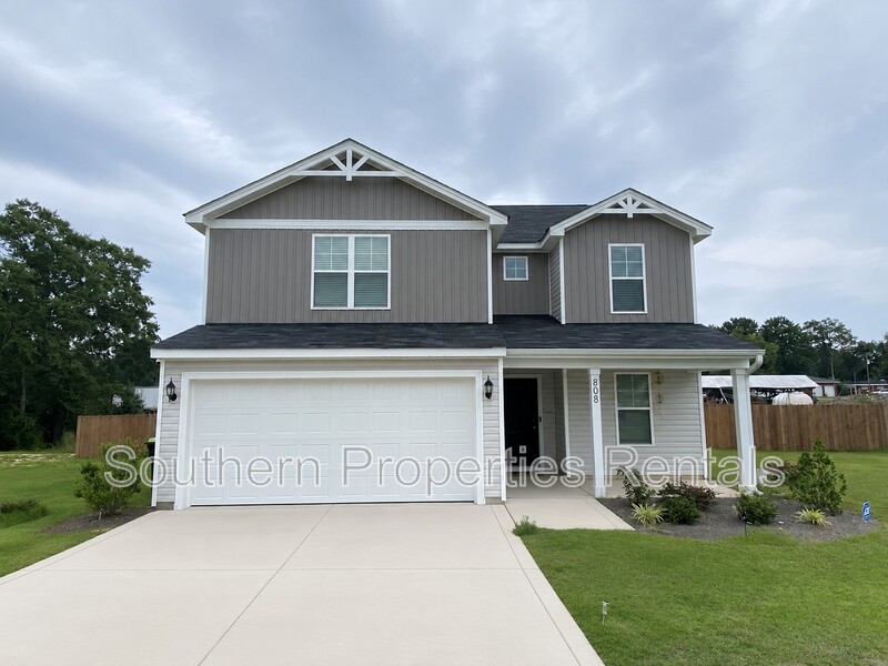 Spring Lake House: 808 Old Angus Lane