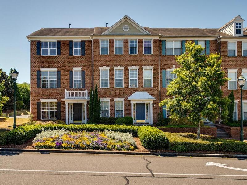 Charlotte Townhome: 14930 Ballantyne Village Way