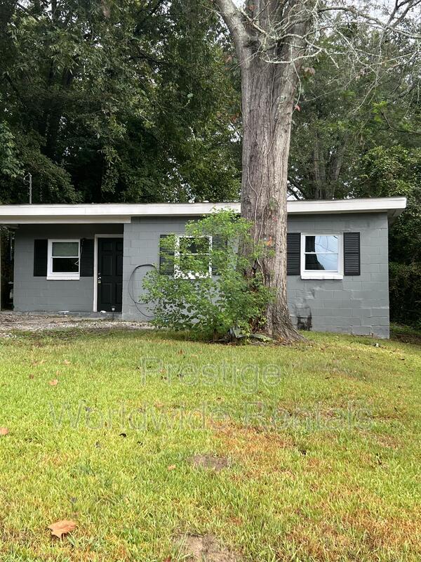 Columbus House: 3327 10th Street