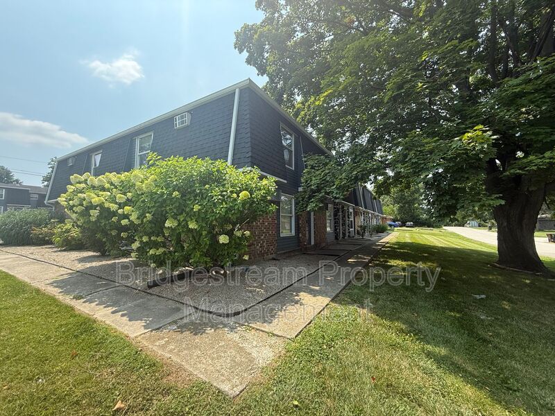 Fairborn House: 146 Forest Street