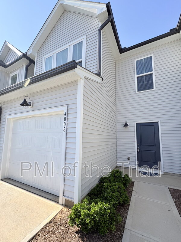 Jamestown House: 4008 Beckton Trail