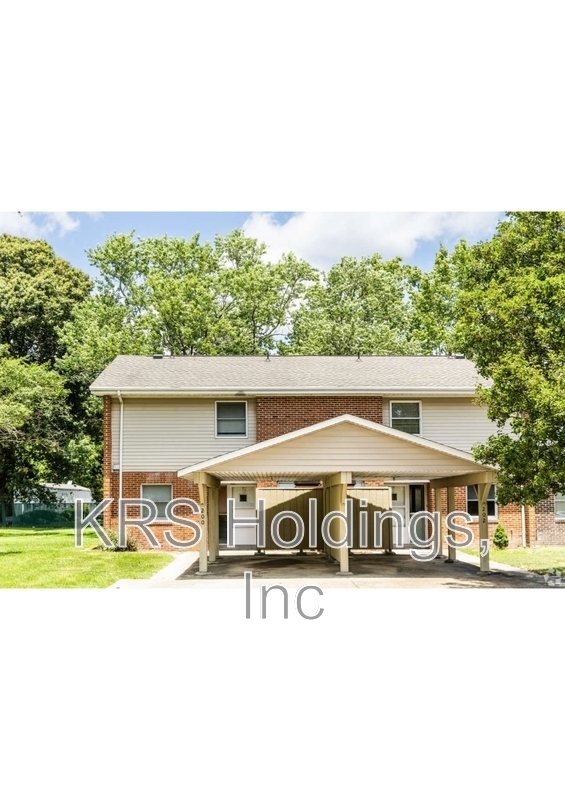 Elizabeth City Townhome: 370 Mariner Court