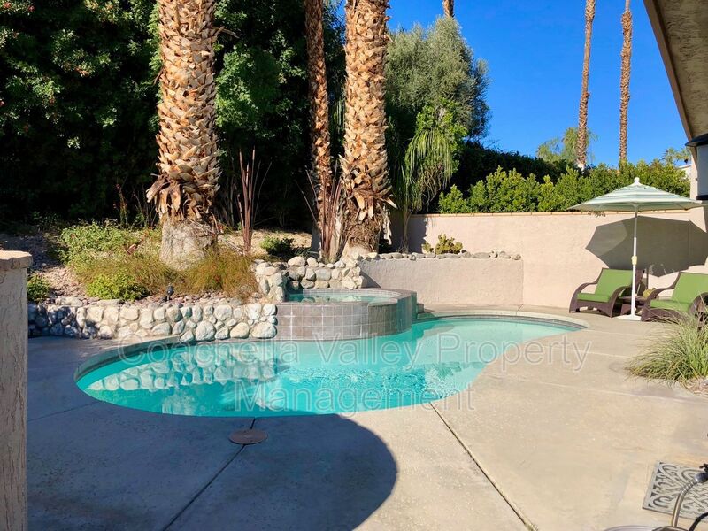 Palm Desert House: 39095 Sweetwater Dr