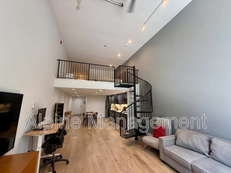 San Francisco Condo: 699 Pennsylvania Avenue #1