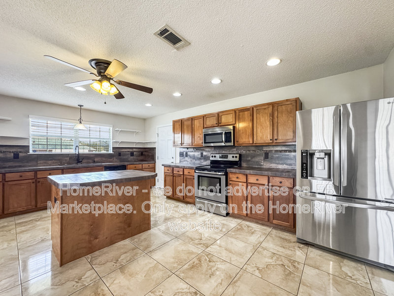 Crestview House: 2107 Hagood Loop