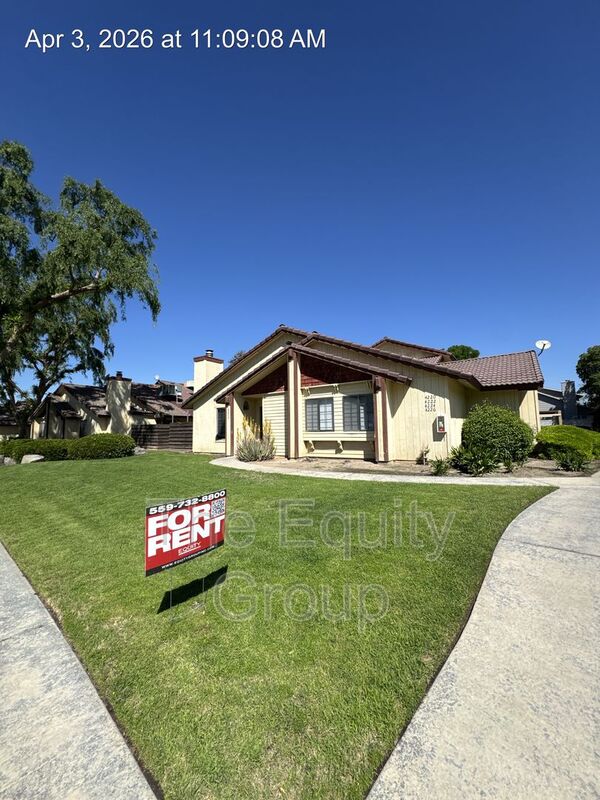 Visalia House: 4220 West Cypress Avenue