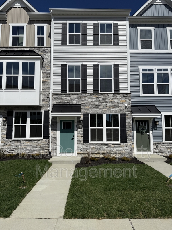 Fredericksburg Townhome: 4929 Dunhaven Dr