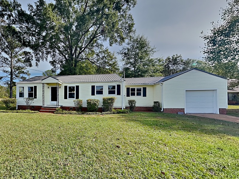 Bessemer House: 1633 Eastern Valley Rd