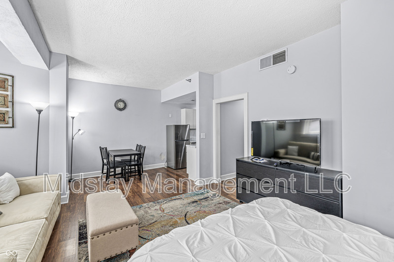 Indianapolis Condo: 230 E 9th Street