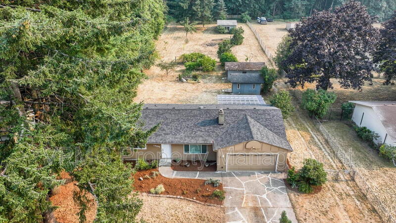 Camas House: 19505 NE 11th St