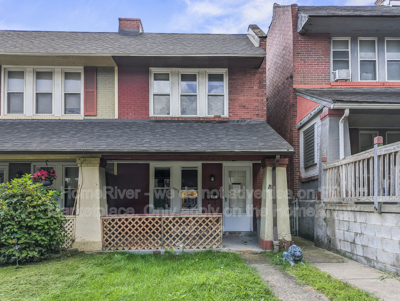 Pittsburgh House: 1517 1/2 Davis Ave