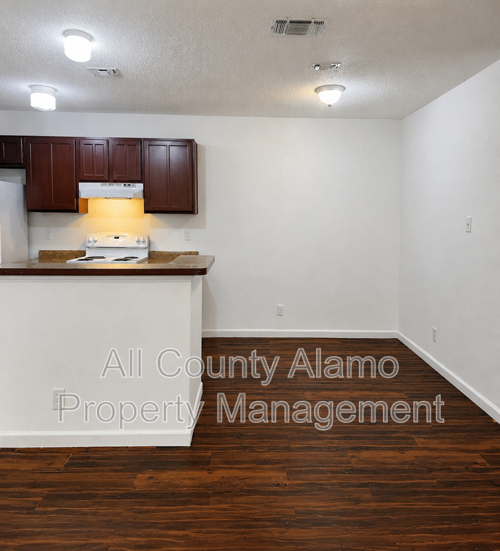 Main Rental Photo 11