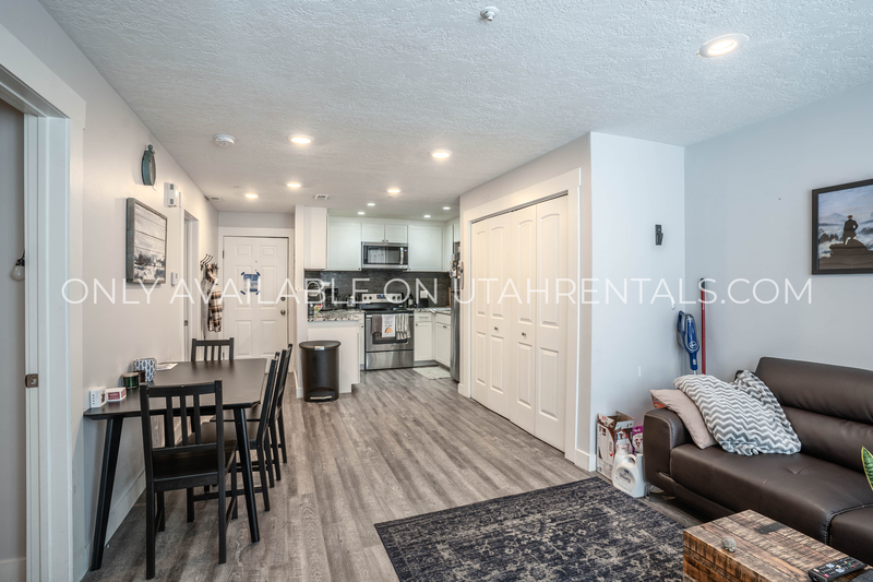 Provo House: 850 N University Ave