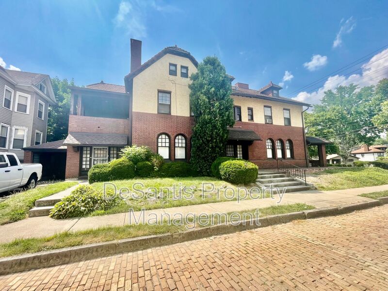 Pittsburgh Condo: 6 Emerson 3rd floor