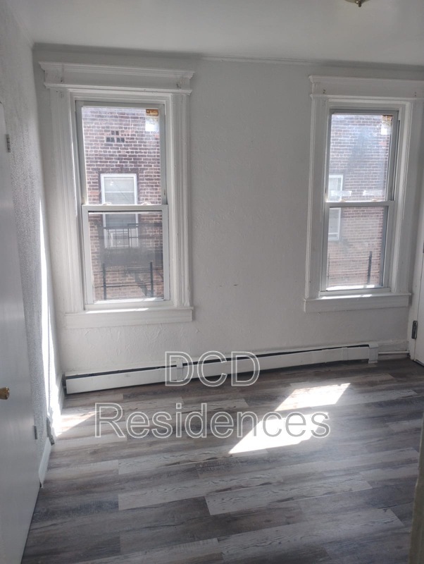 Newark Condo: 95 Montclair Ave