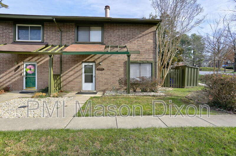 Columbia Townhome: 9496 Timesweep Ln