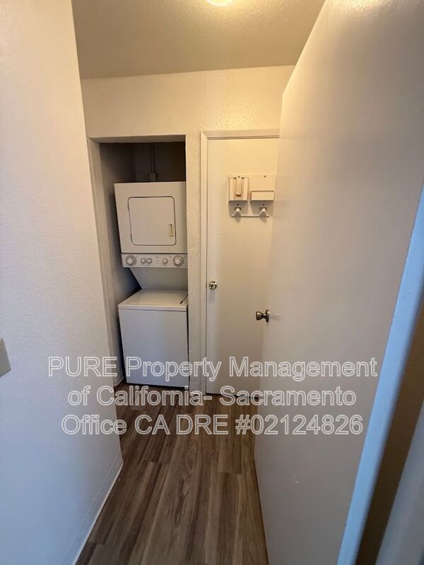 Sacramento House: 1621 Hood Rd Unit #8