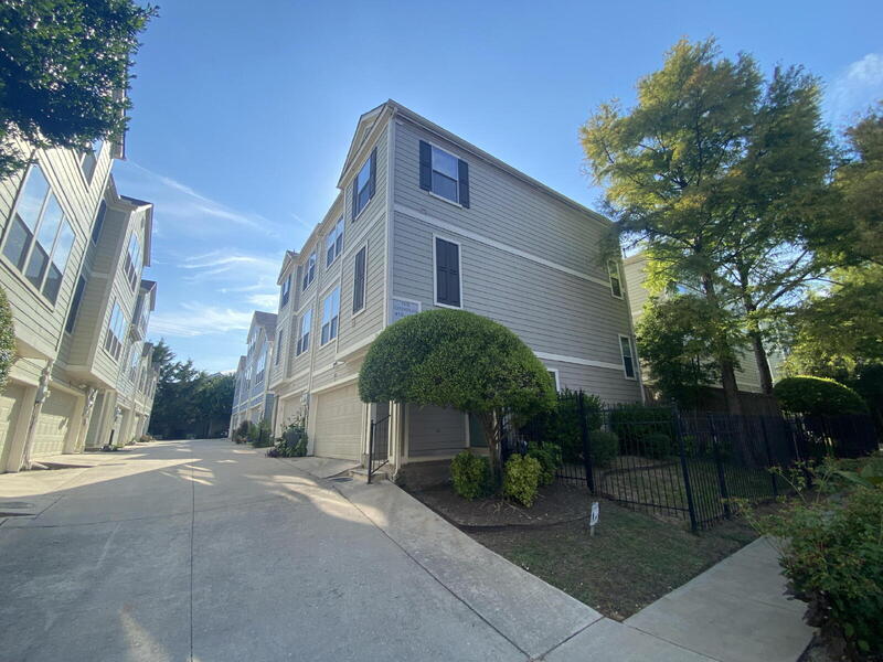 Dallas Townhome: 7416 Coronado Avenue