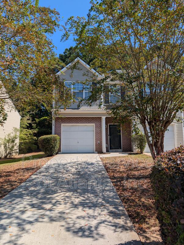 Fairburn Townhome: 5060 Lincoln Dr