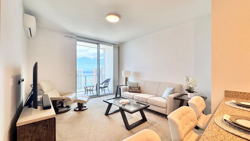Honolulu Condo: 555 South St
