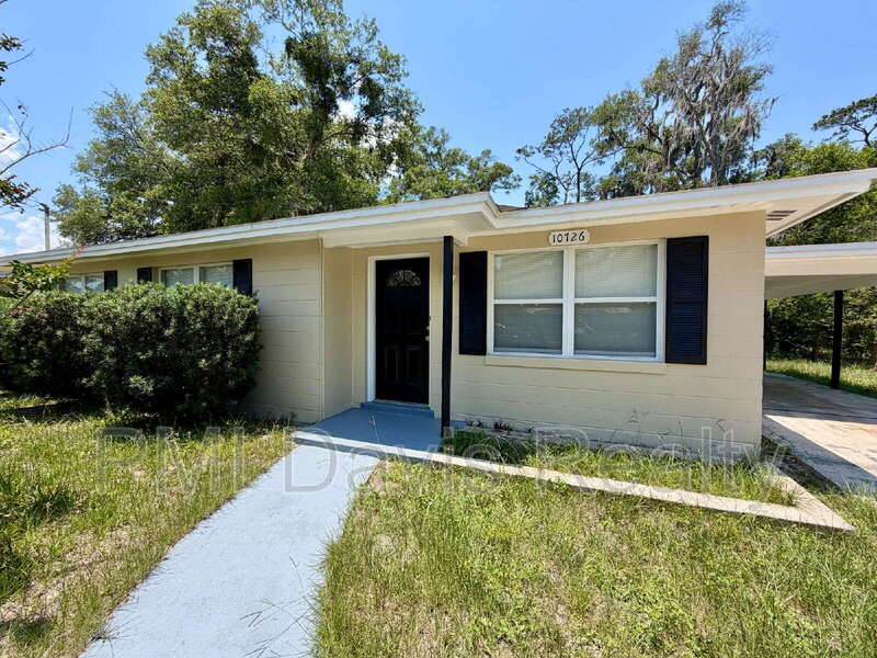Jacksonville House: 10726 Merida Dr