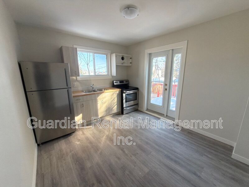 Thunder Bay Condo: 1 Nugent St