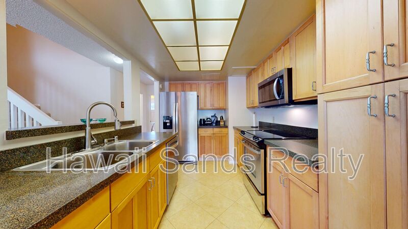 Honolulu House: 6248 Keokea Pl E-104