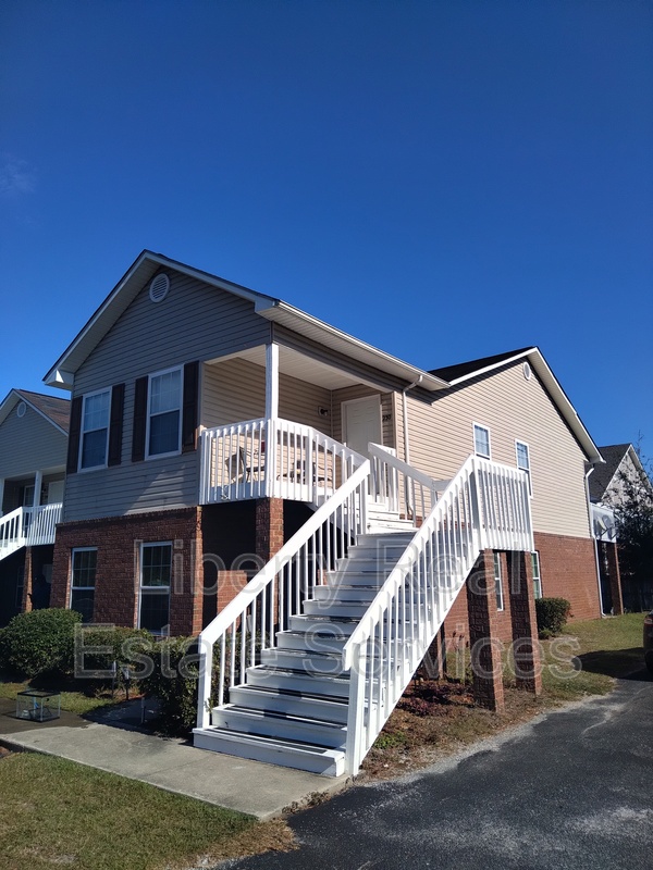 Hinesville Condo: 230 Magnolia Plantation Ct